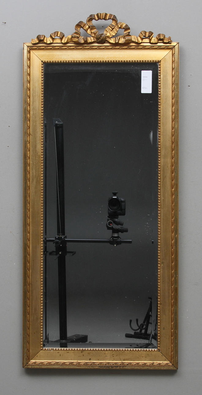 SPEGEL, Gustaviansk stil, 1900 tal.