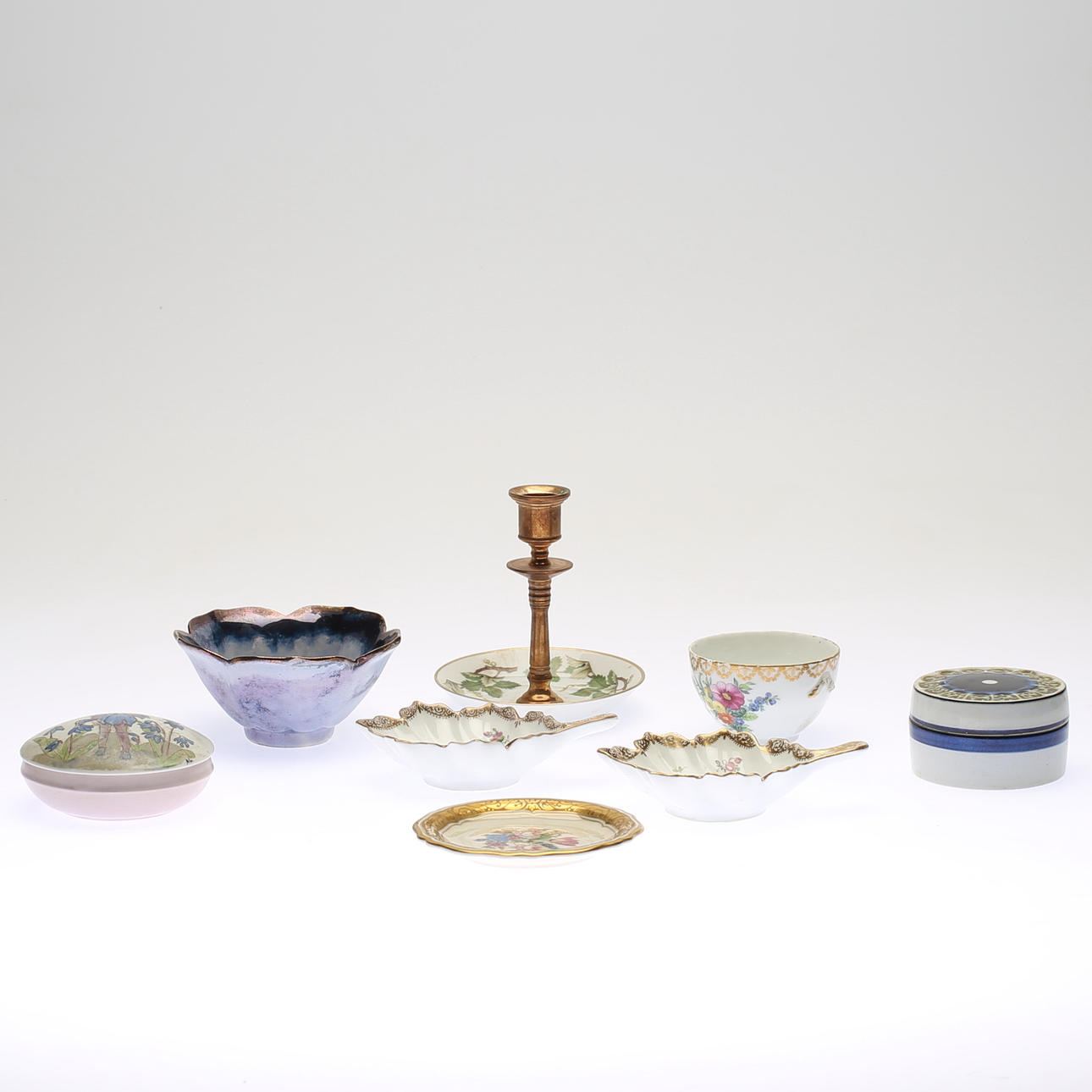 PORCELAIN OBJECTS, 8 pcs, porcelain, including Royal Copenhagen.