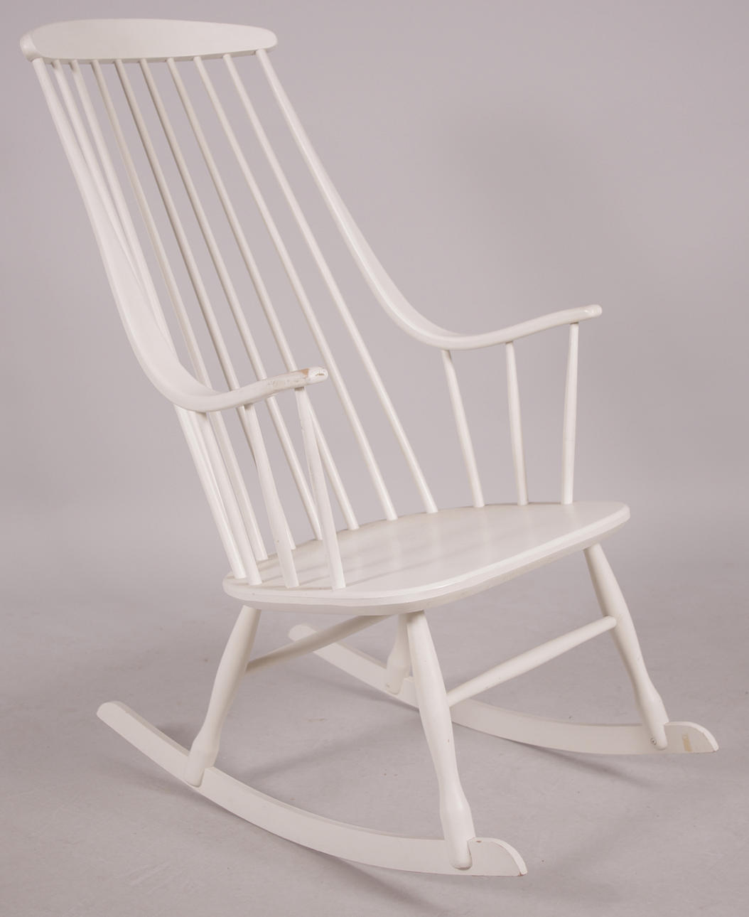 GUNGSTOL, "Bohem". Lena Larsson, vitmålad.