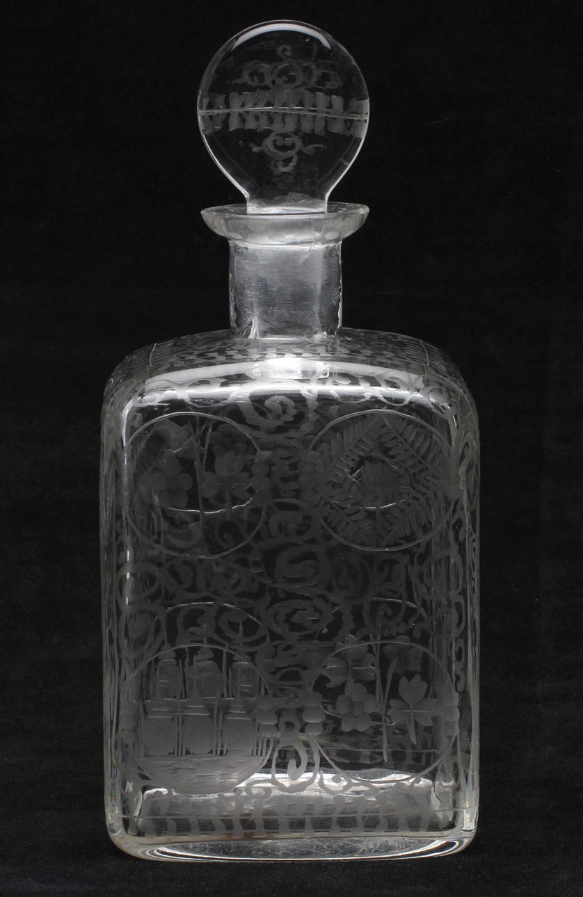BRÄNNVINSFLASKA, glas, rikt dekorerad, 1800-tal.