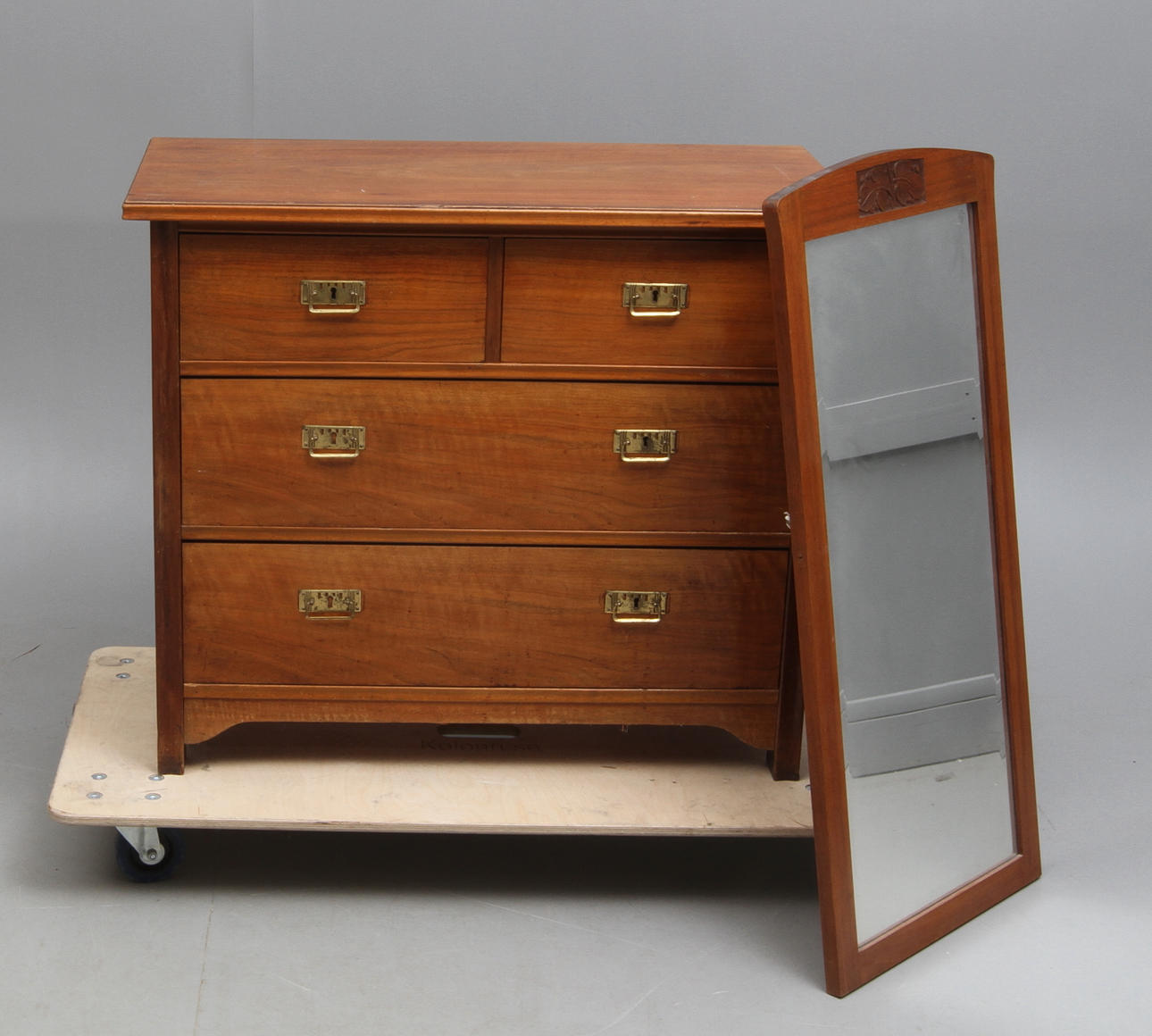 SPEGEL och BYRÅ, jugend, 1900-talets första hälft.