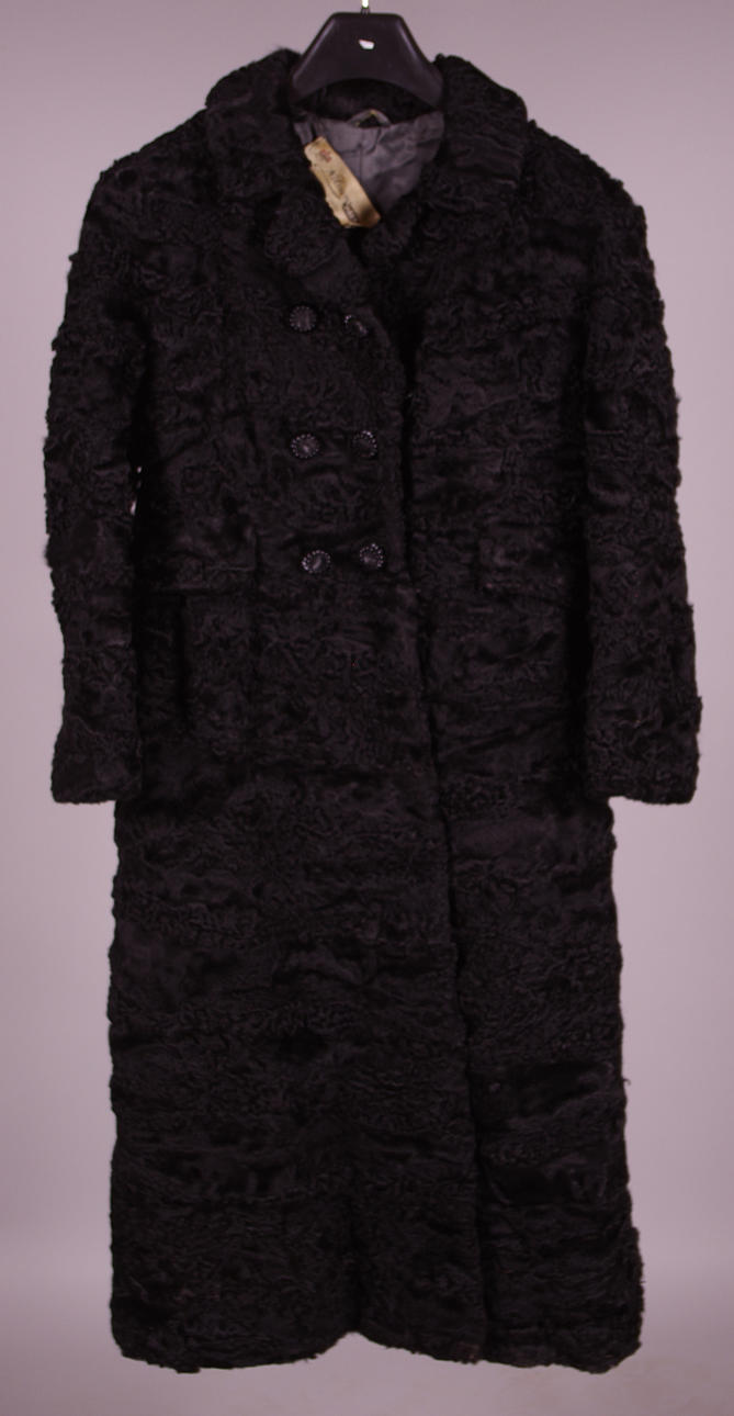 PÄLS SAMT MÖSSA, Nilsson Päls, Helsingborg.