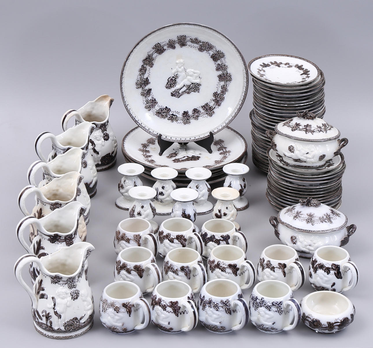TABLEWARE, 76 pieces, brown "Mullbär", Gefle.