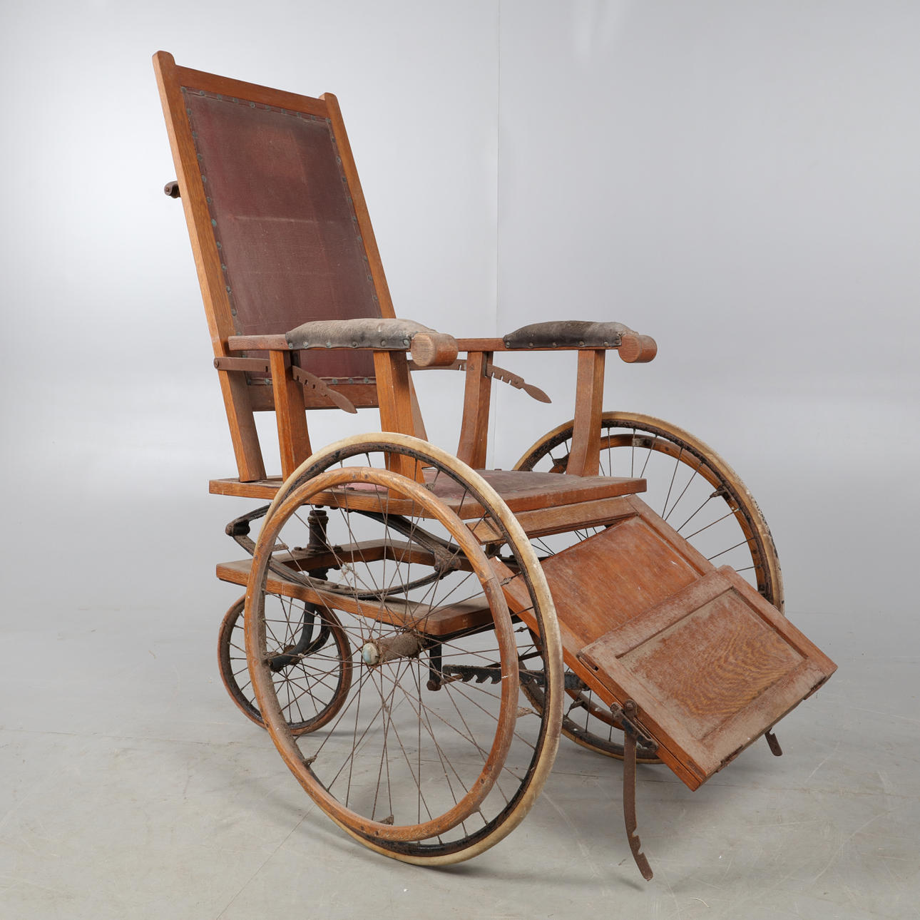 SILLA DE RUEDAS, siglo XIX.