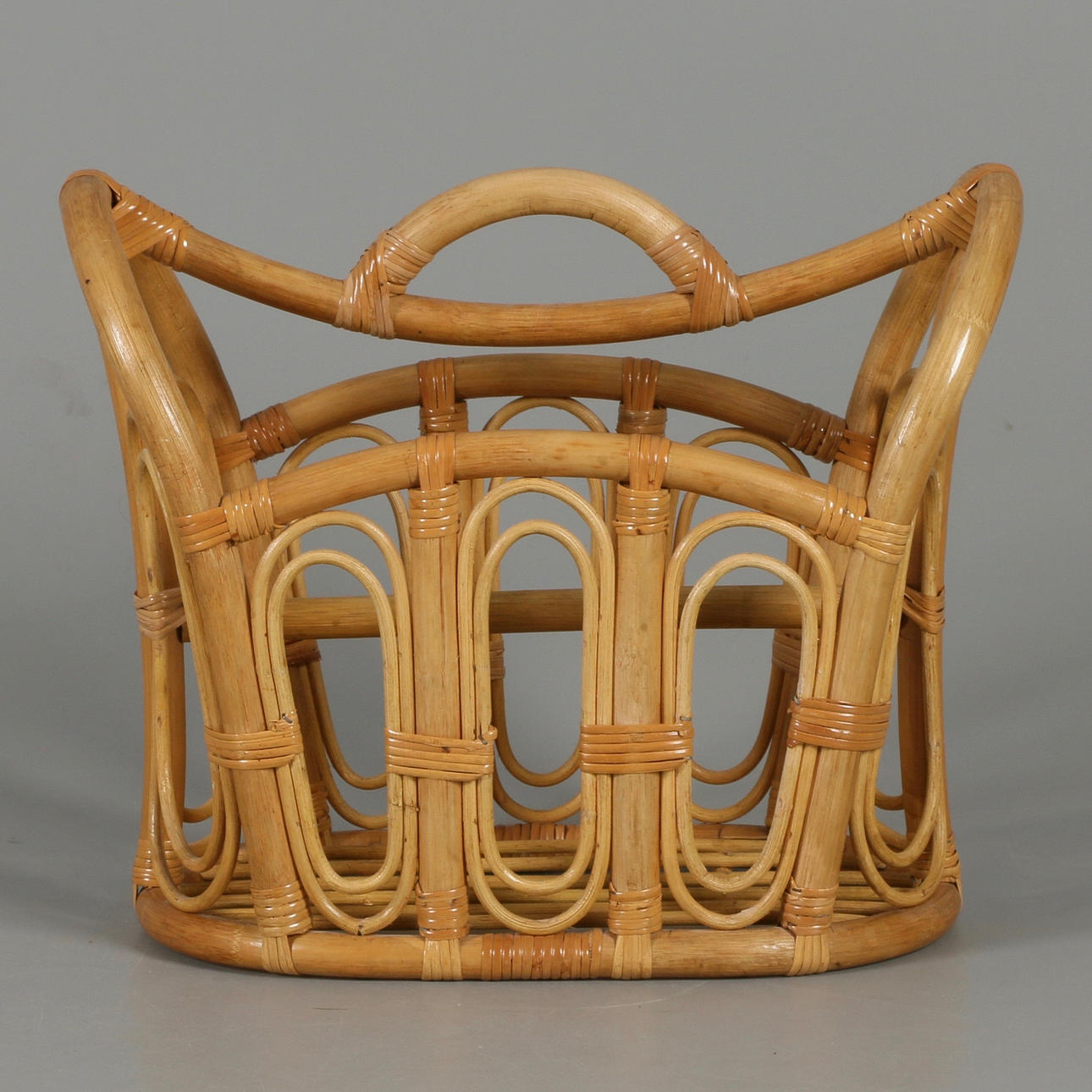 TIDNINGSSTÄLL, bambu, 1900-tal.