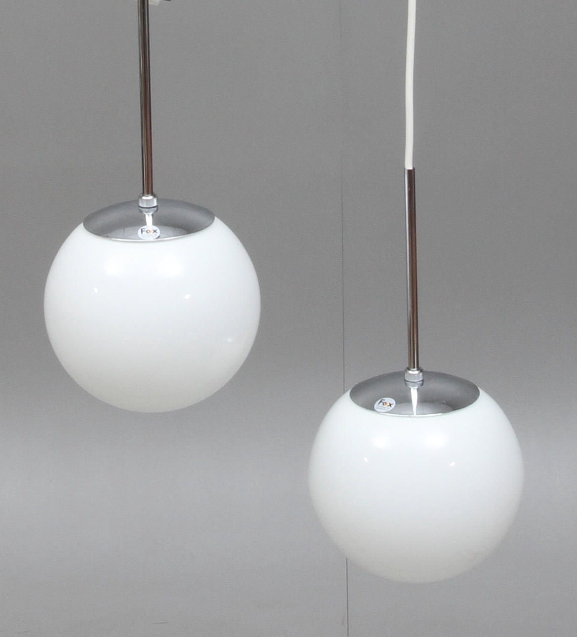 TAKLAPOR, 2 st, "Funkisgloben", Fox Design, 2000-tal.