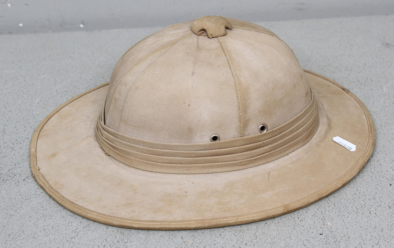 SAFARIHATT, 1900-tal.