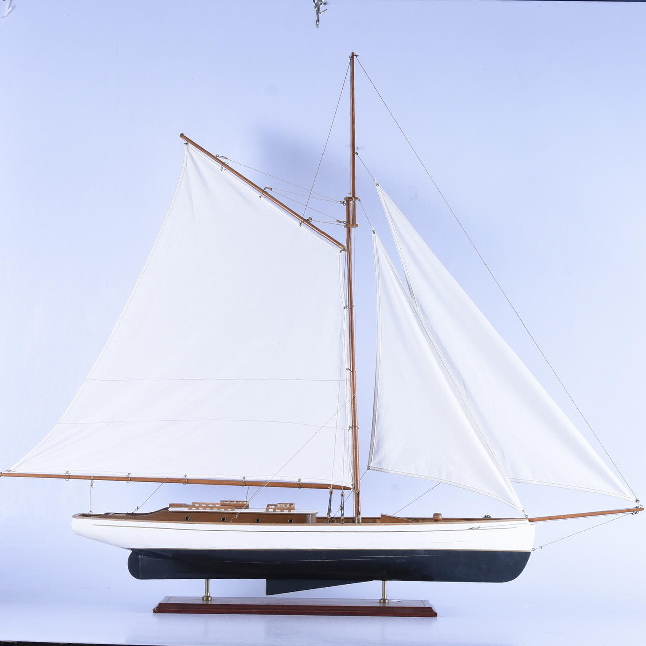 MODELLBÅT, trä, 1900-tal.