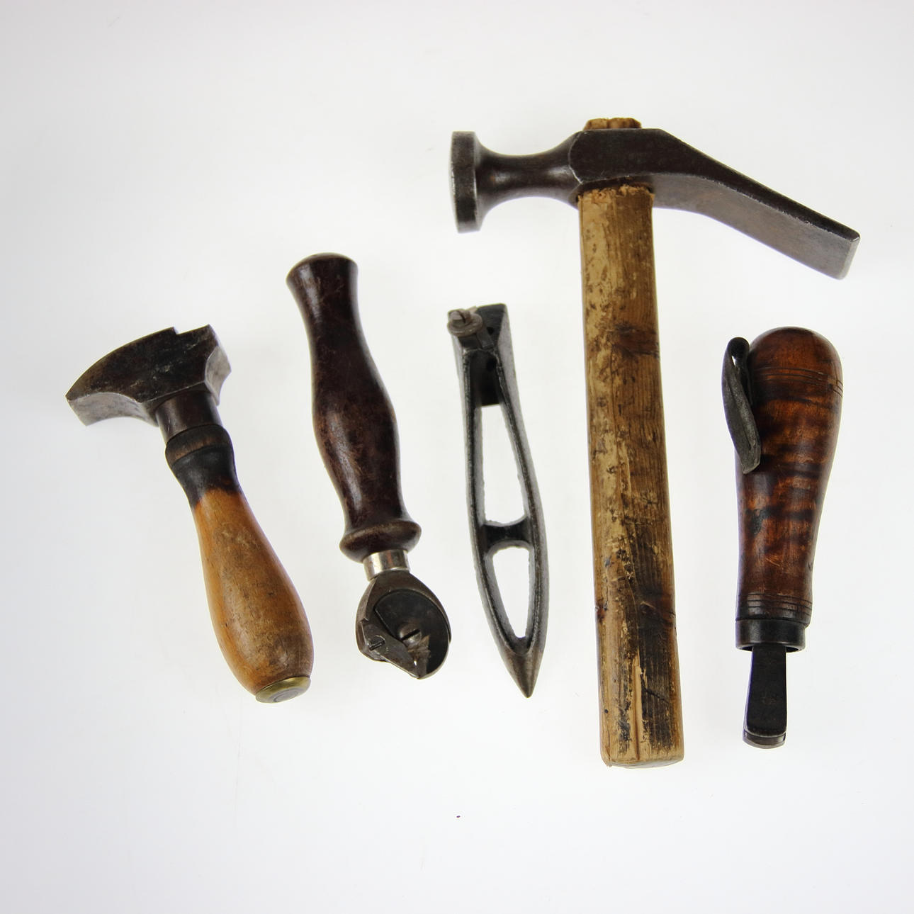 VERKTYG, 5 st. skomakare.