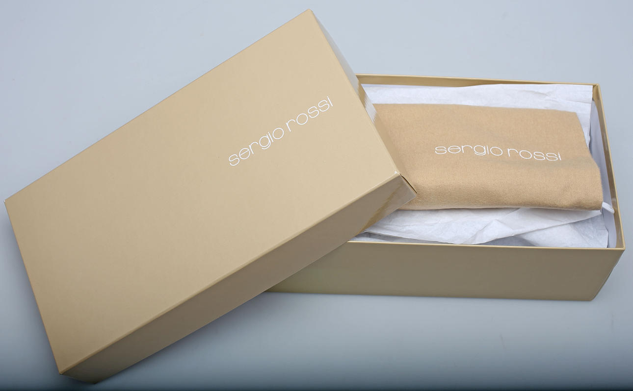 DAMSKOR MED DUSTBAG OCH ORIGINALBOX, ett par, stl 37 1/2, Sergio Rossi.