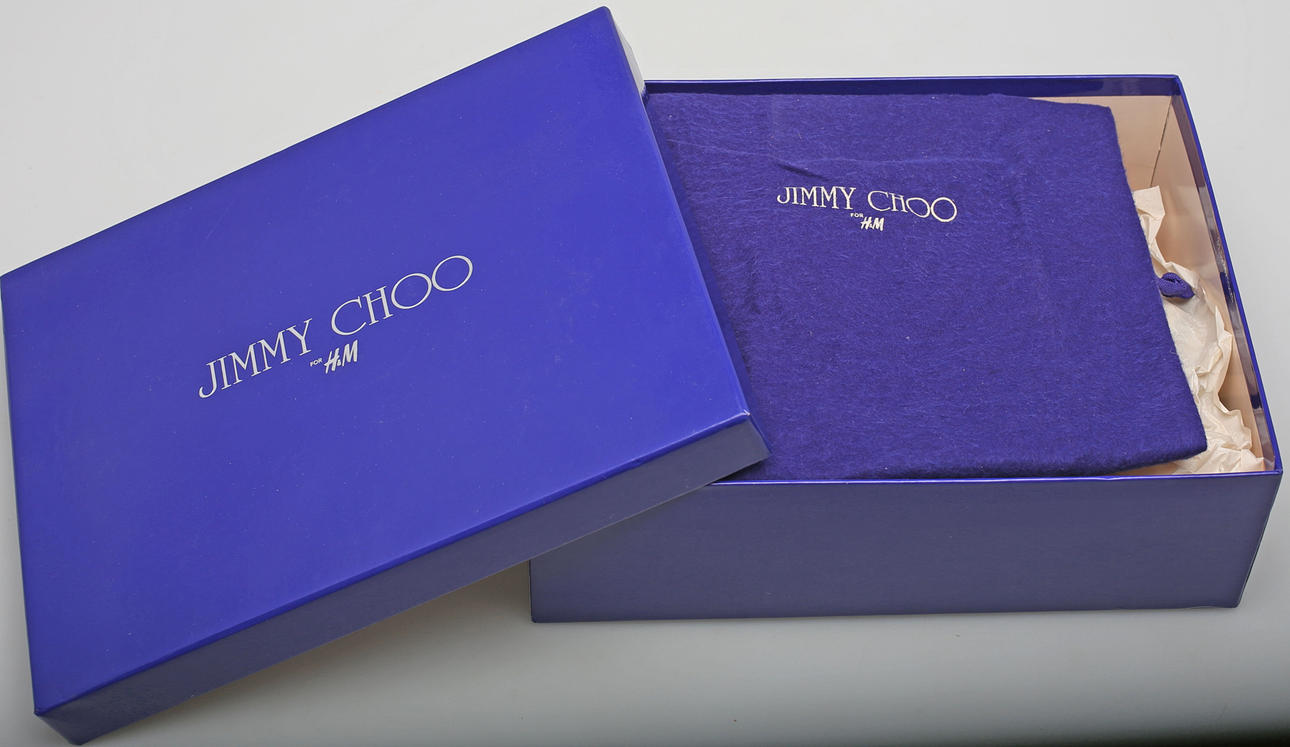 DAMSKOR MED DUSTBAG OCH ORIGINALBOX, ett par, stl 37, Jimmy Choo för H&M.