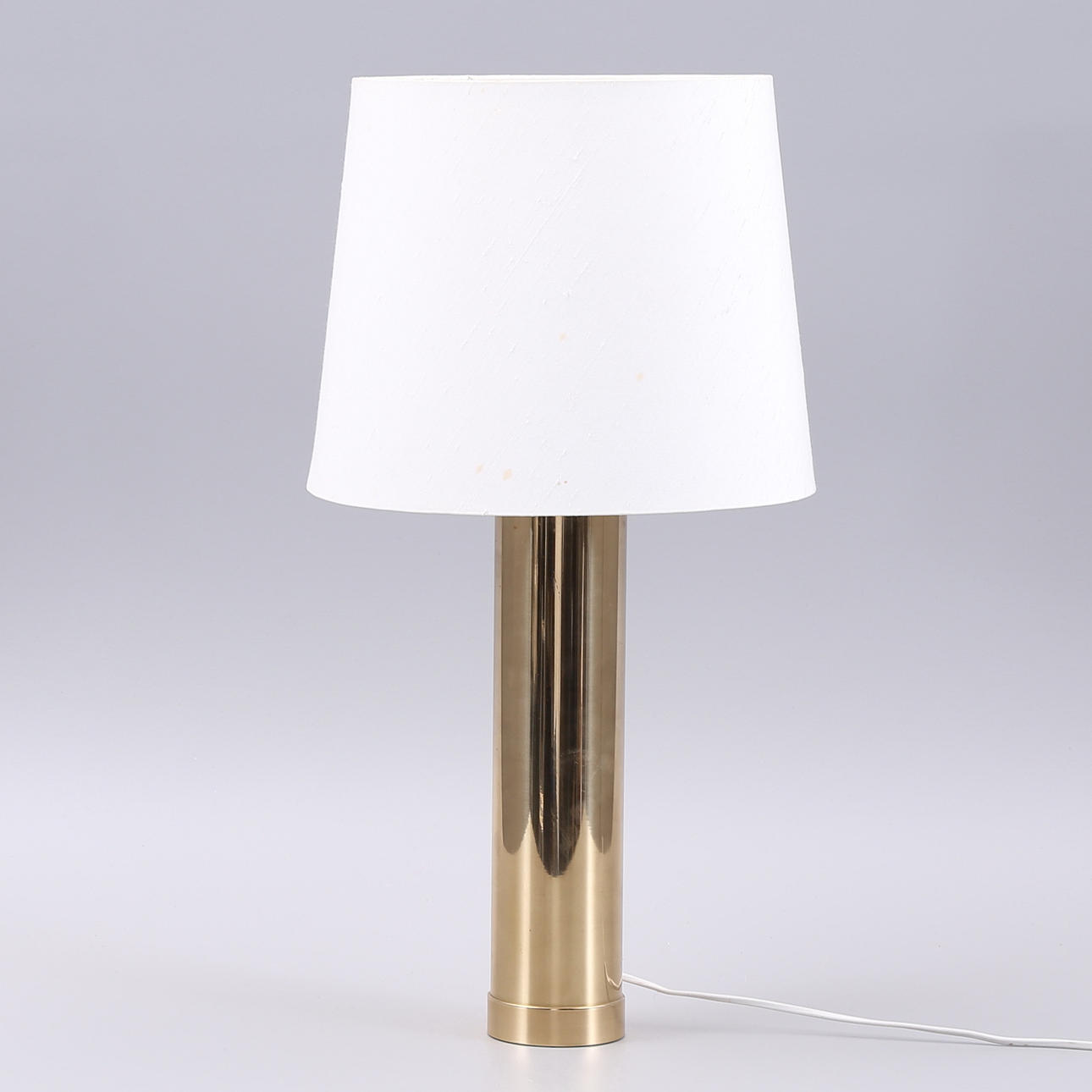 BORDSLAMPA, mässing, Bergboms.