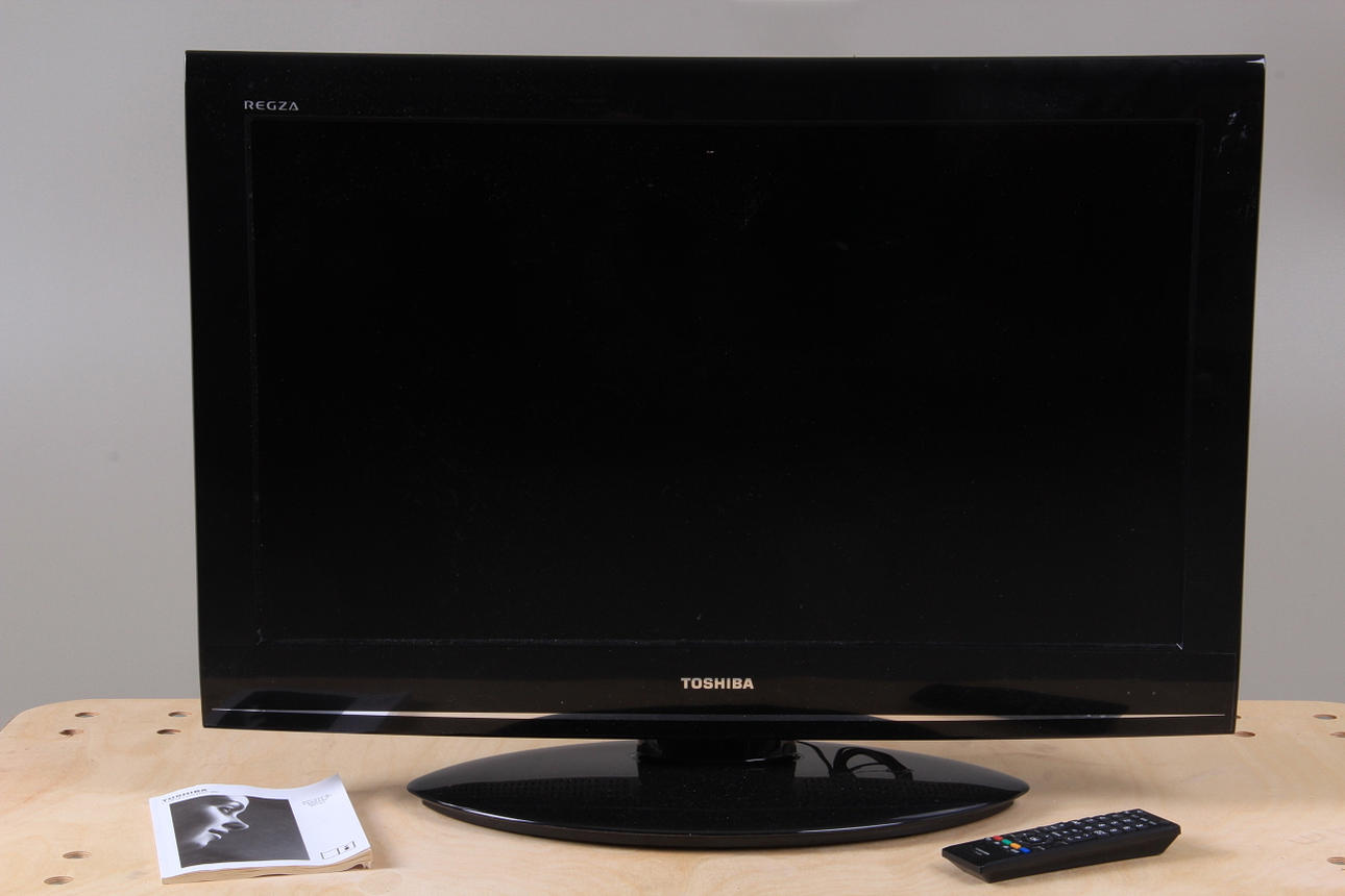 TV, 32 tum, Toshiba, LCD.