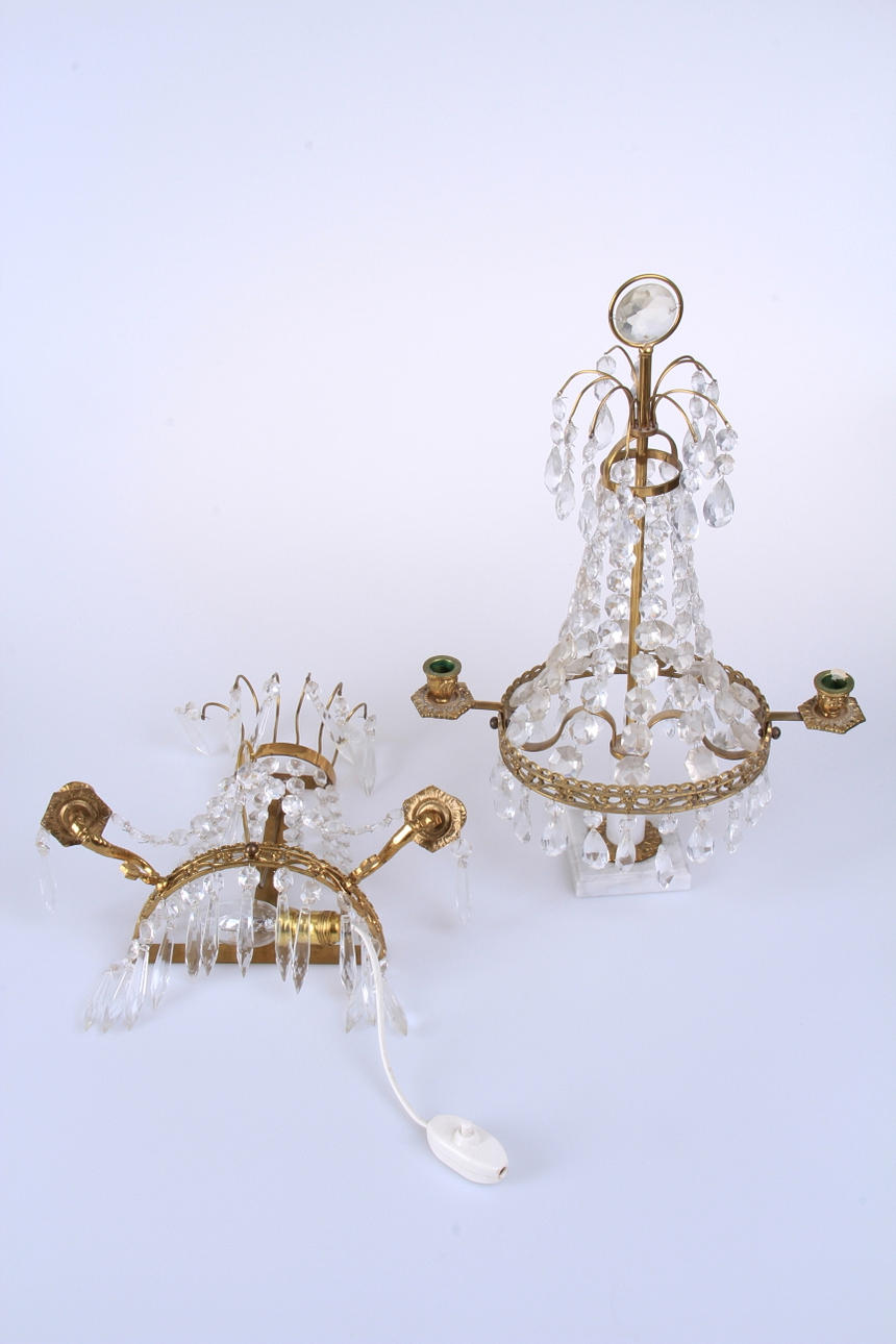 BORDS- och VÄGGLYSTER, 2 Delar, Gustaviansk stil, 1900-tal.