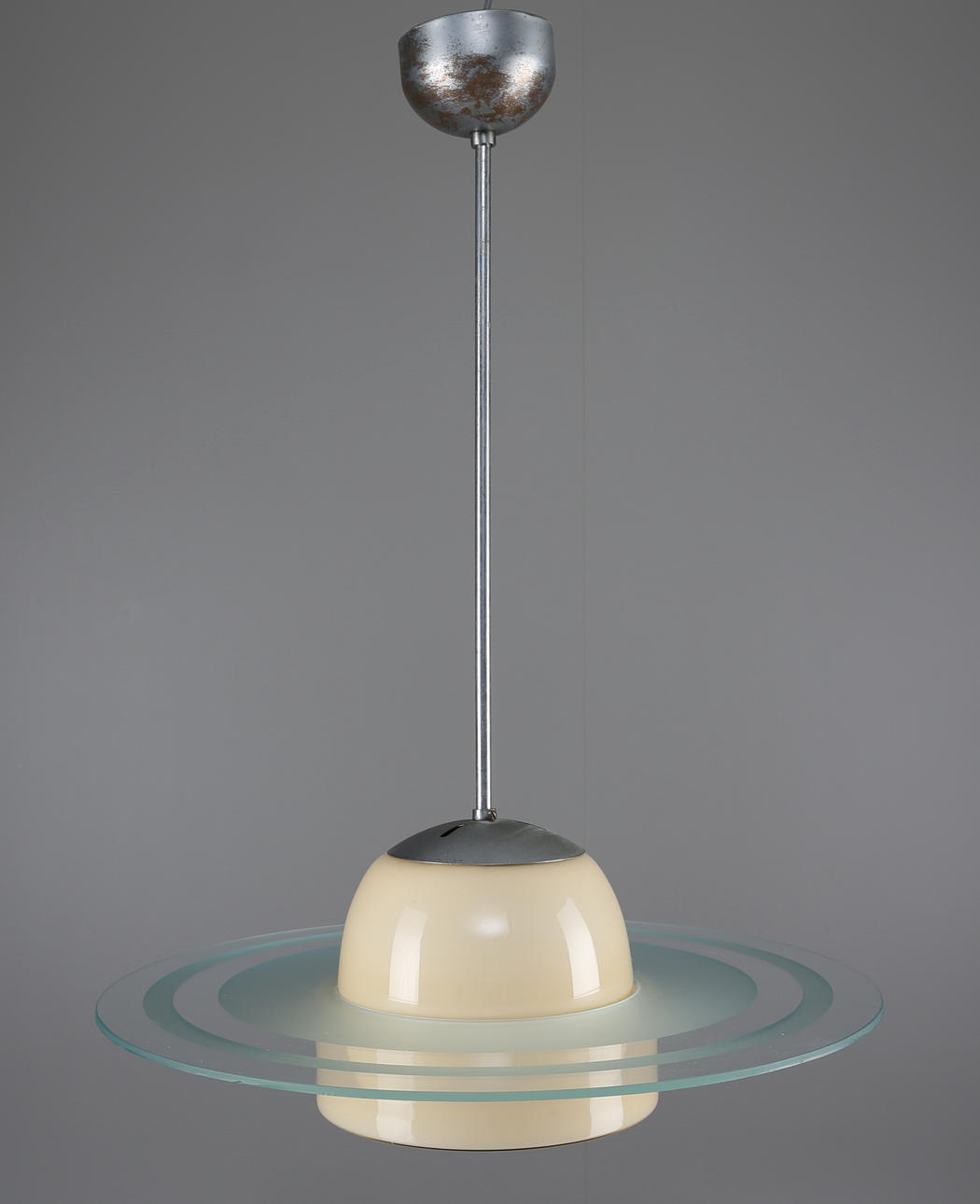 TAKLAMPA, 1940-50 tal "Saturnusmodell".