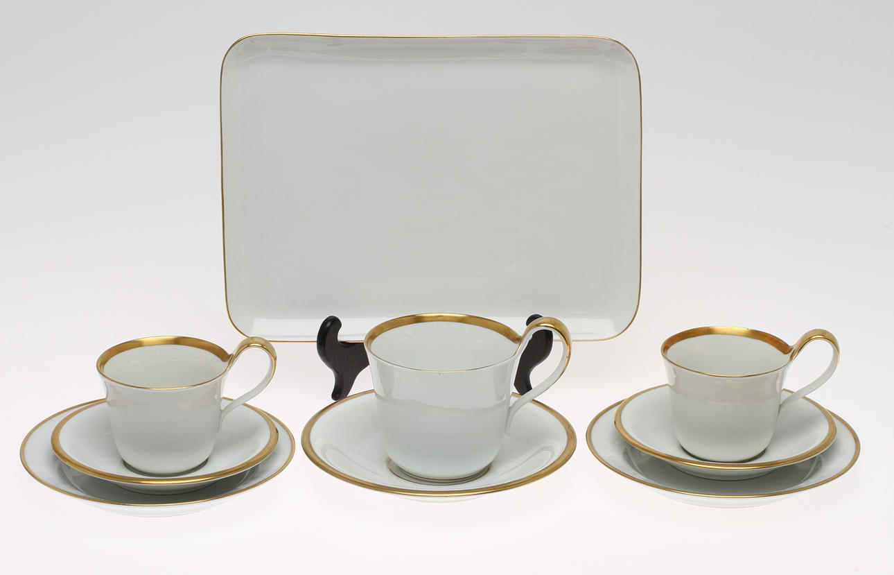 TE- och KAFFESERVIS, 28+1 delar, porslin, mestadels "Golden Sun", Sigvard Bernadotte för Bing och Gröndahl, Danmark.