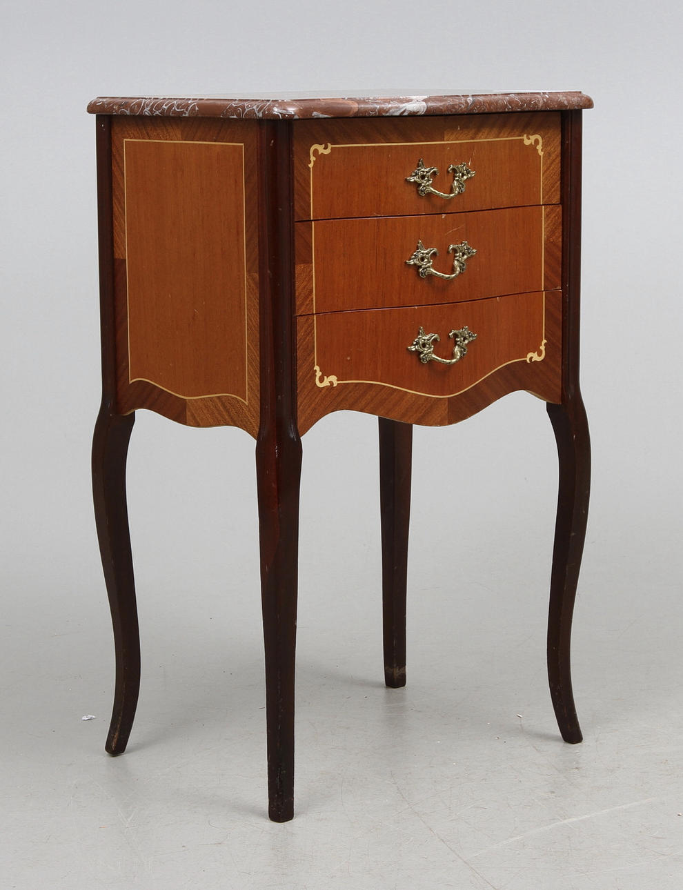 BYRÅ, rokokostil, 1900-tal.