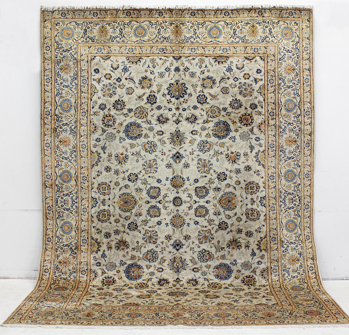 MATTA, Orientalisk, ljus Keshan, 386 x 280 cm.