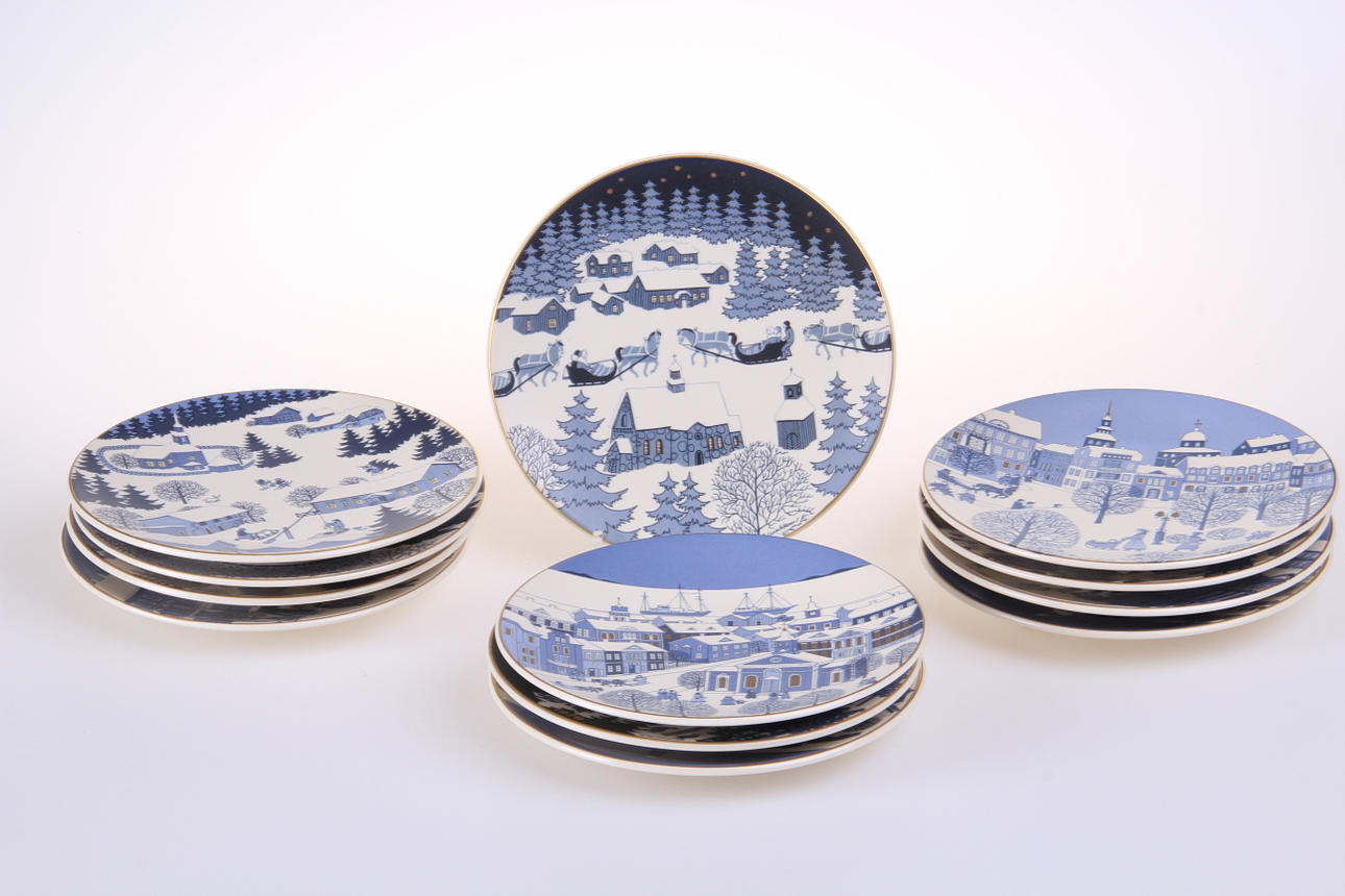 VÄGGTALLRIKAR, 12 delar,Raija Uosikkinen, Arabia, 1978-1989.