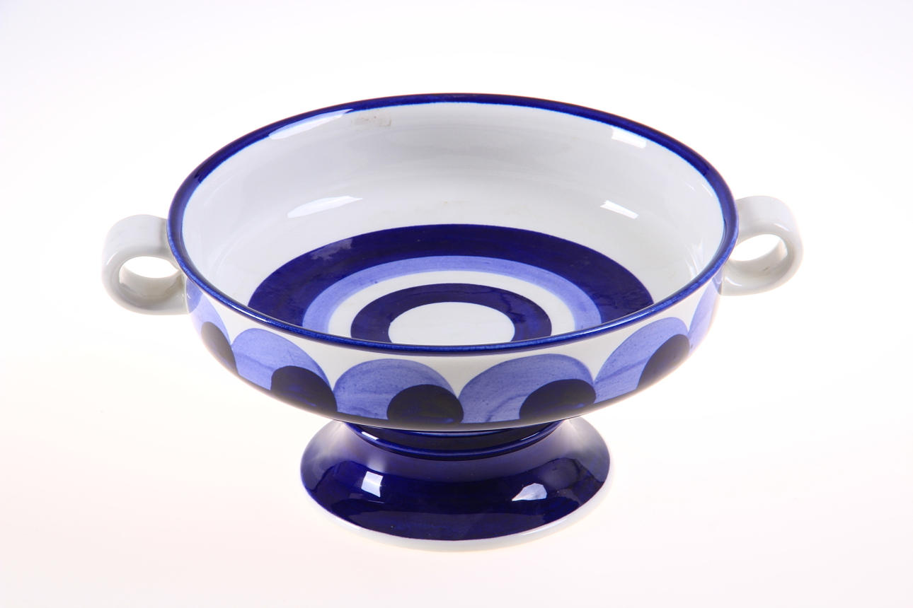 SKÅL MED HÄNKLAR, Arabia.