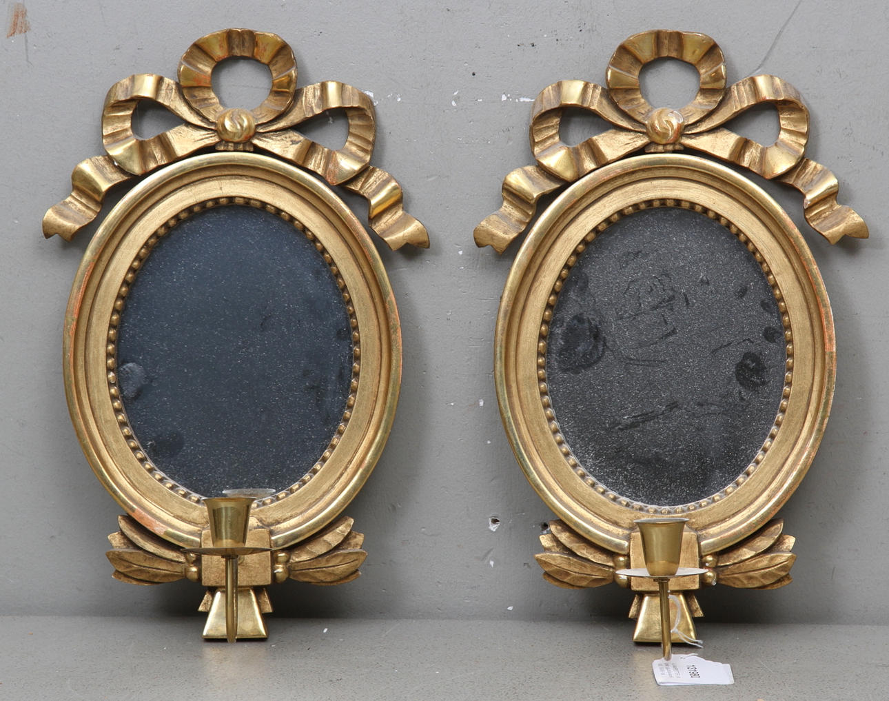 LAMPETTER, ett par, gustaviansk stil, 1900-tal.