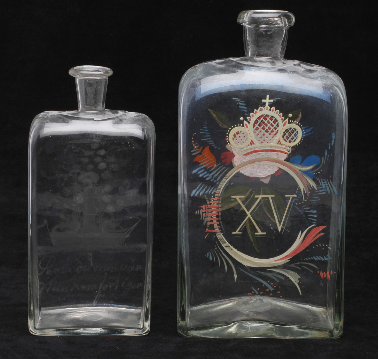 BRÄNNVINSFLASKOR, 2 st, glas, 1800-tal.