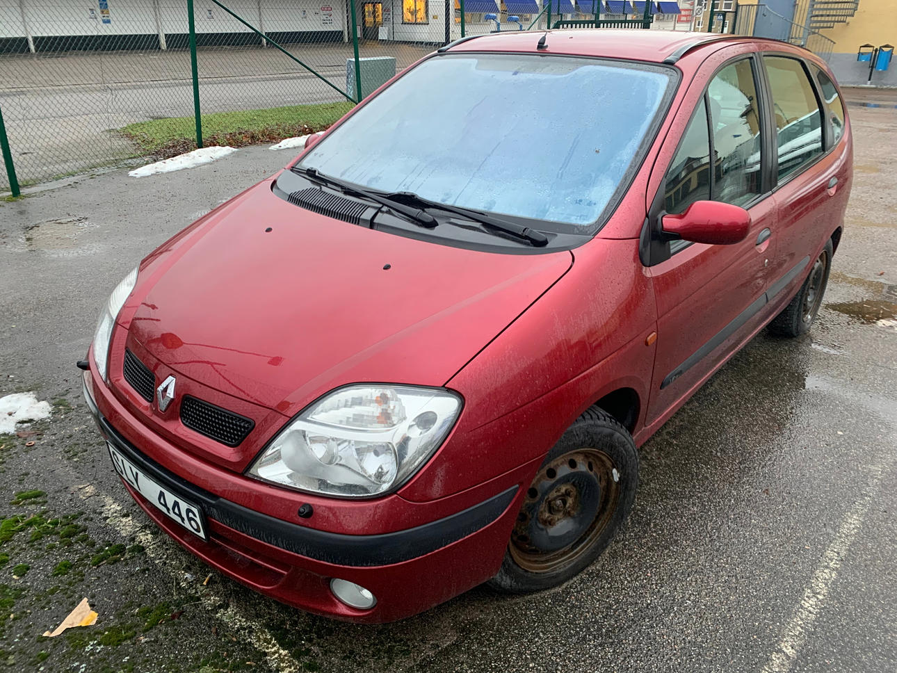 AUTO, Renault Scenic, Baujahr 2000.