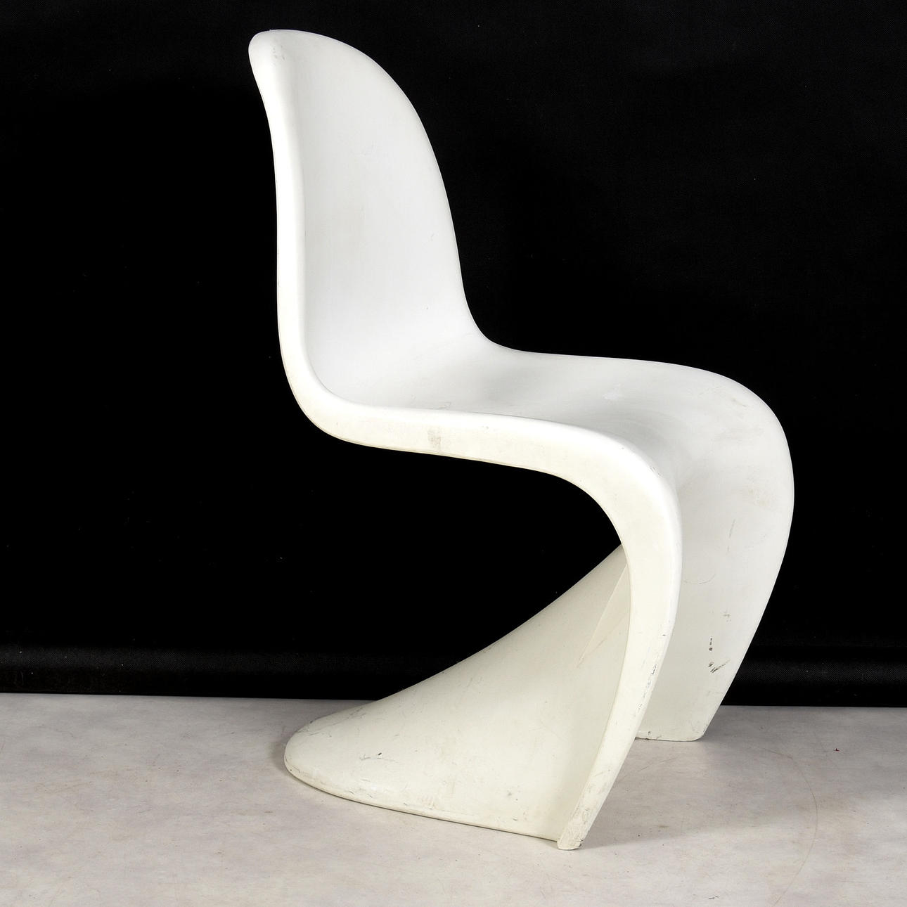 STOL, plast, Efter Vernor Panton.