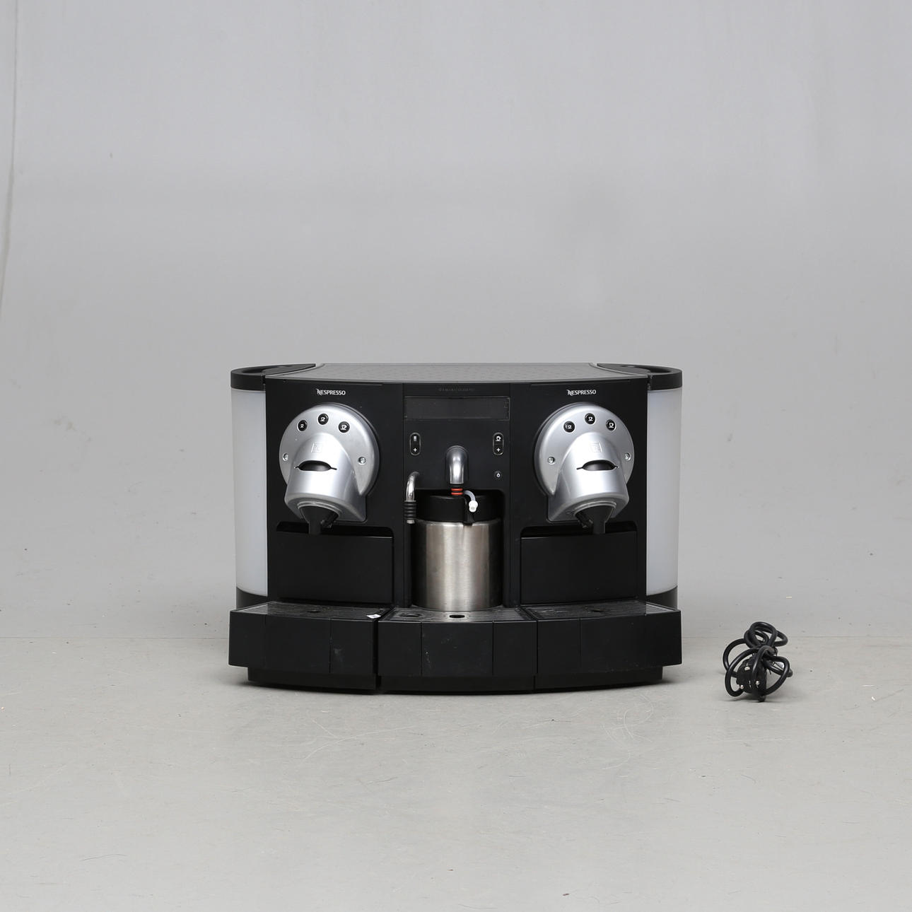 COFFEE MACHINE, Nespresso Professional, Type 702/CS220.