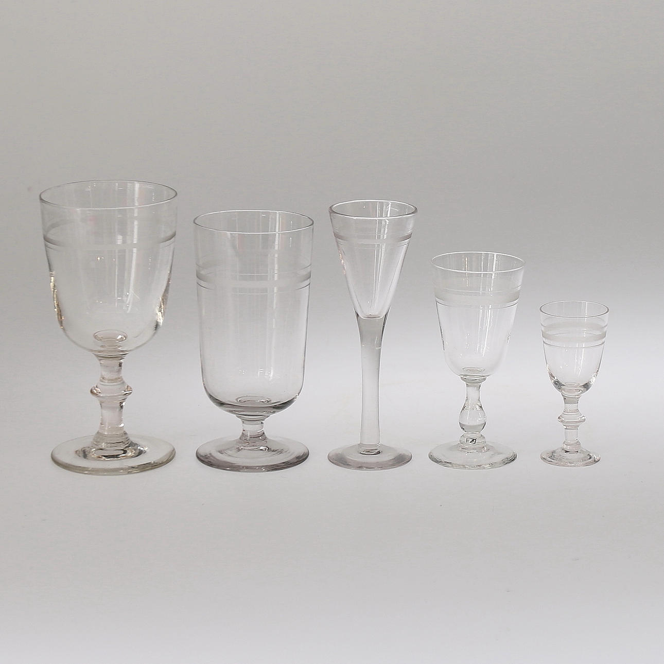 GLASSERVISDELAR, 13 st, Rydbergs, 1900-talets första hälft.