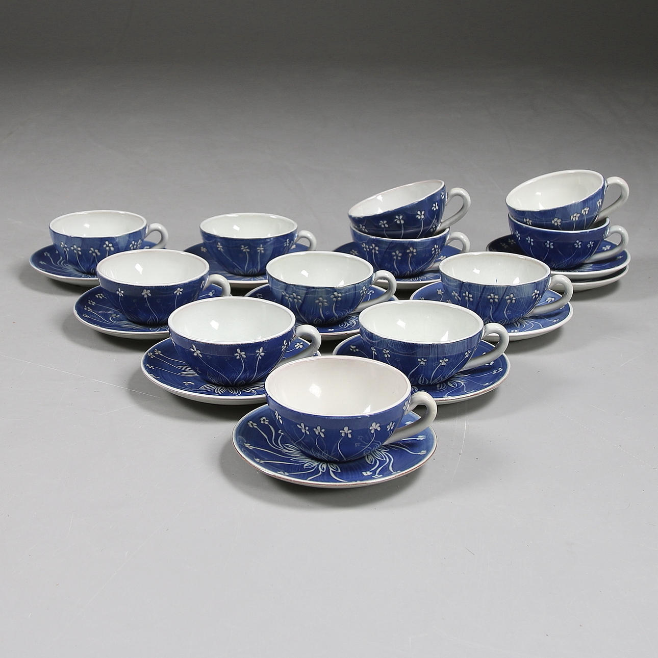 TESERVIS, 21 delar, Ingrid Atterberg, Uppsala Ekeby, 1900-talets mitt.