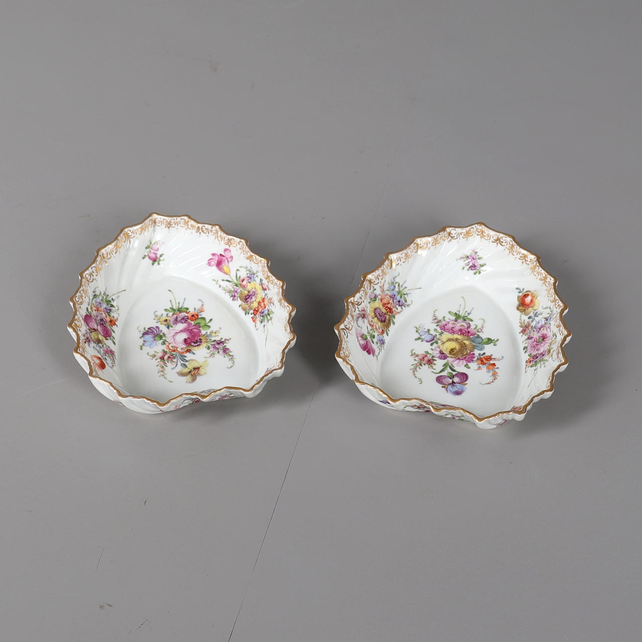 DRESDEN, FRUKTSKÅLAR, ETT PAR.