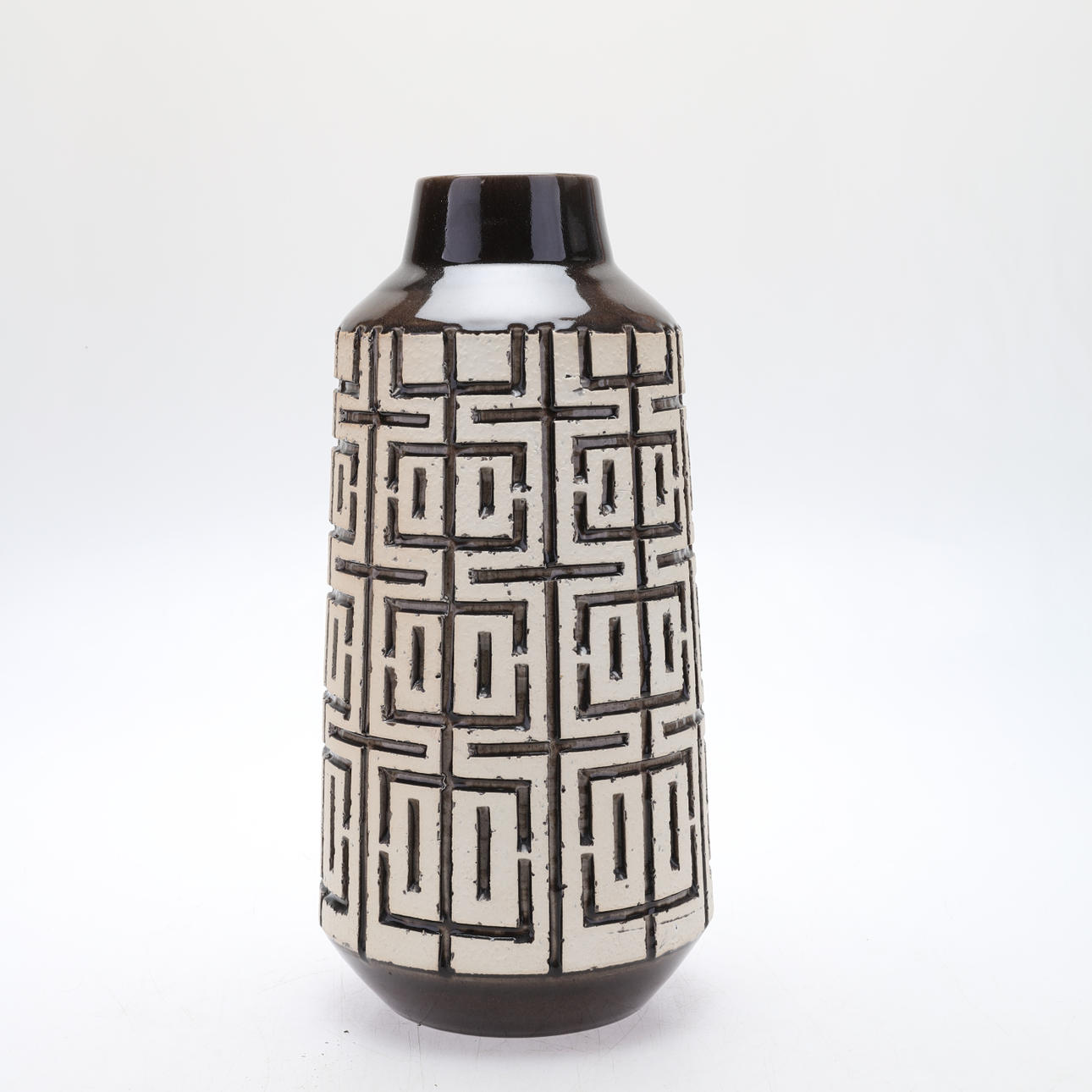 MARI SIMMULSON. vas, ms; "Labyrint",1900-talets andra hälft.