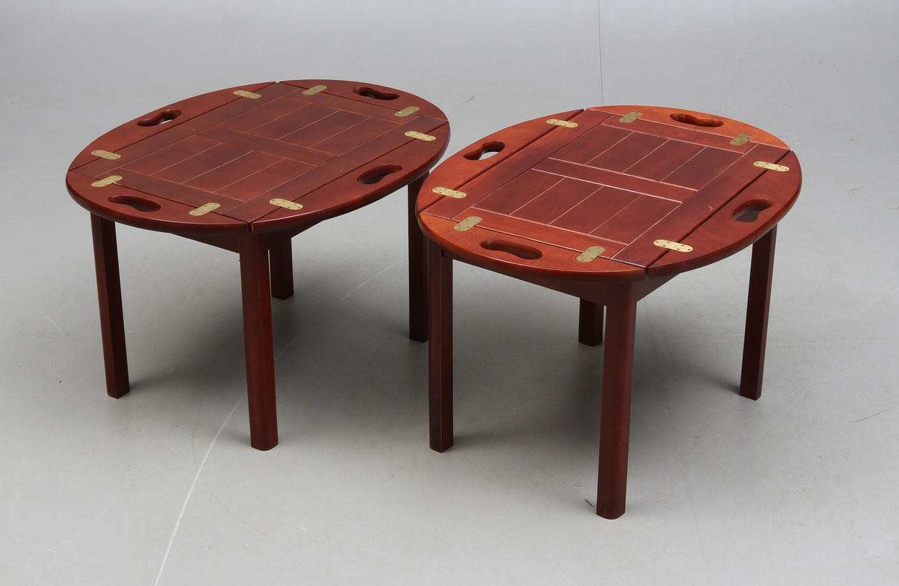 BUTLERSTRAY, 2 st, engelsk stil, 19/2000-tal.