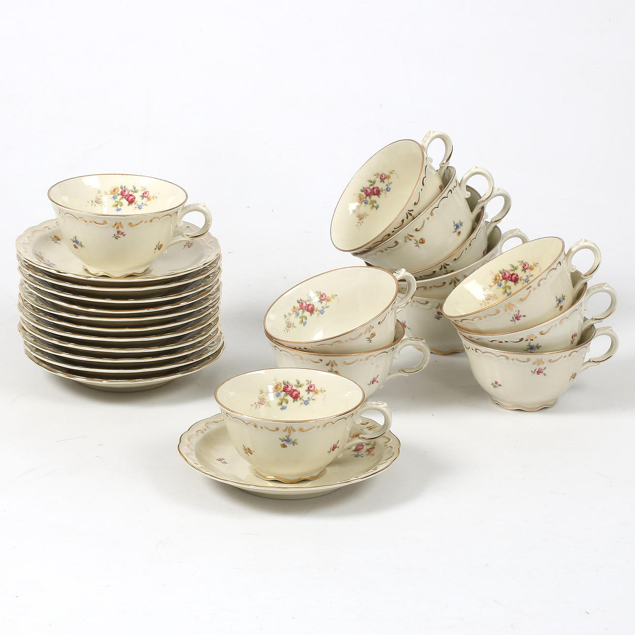 KAFFEKOPPAR och FAT, 24 delar, porslin, Rörstrand, 1900-tal. Keramik ...