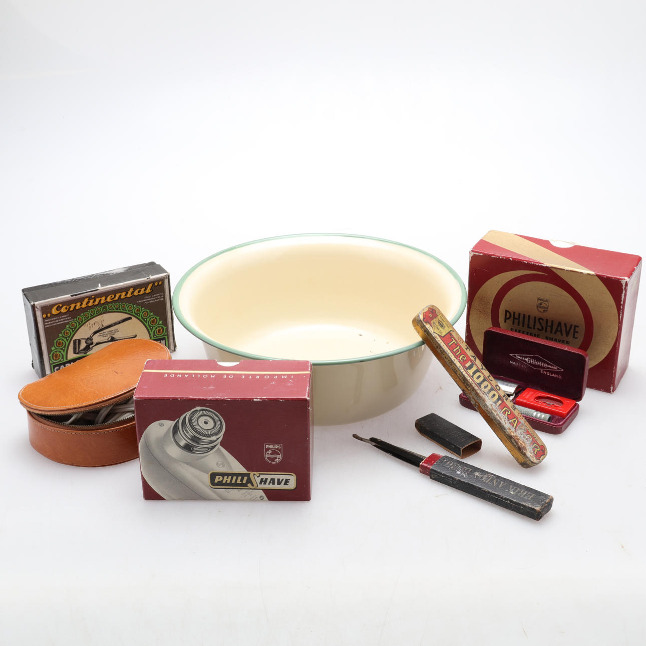 En samling RAKDON samt KOCKUMSBALJA.