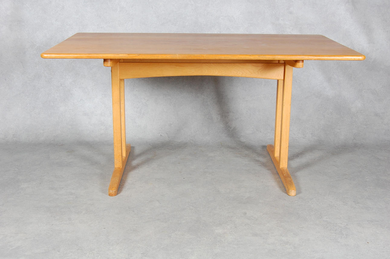 BÖRGE MOGENSEN. matbord " Shakerbord " för Karl Andersson & Söner, 1900-talets andra hälft.