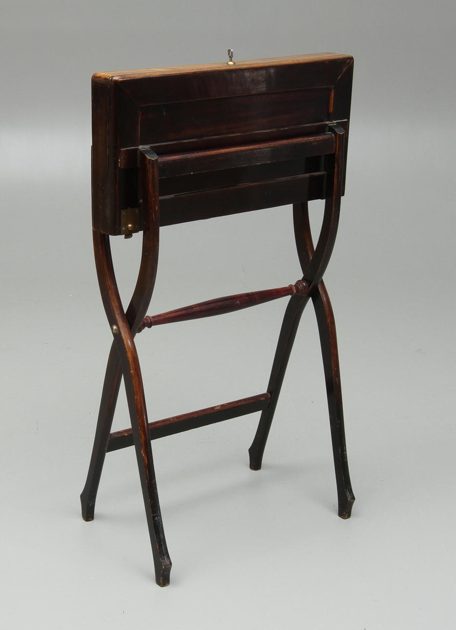 RESESKRIVBORD, Frankrike, 1800-talets slut.