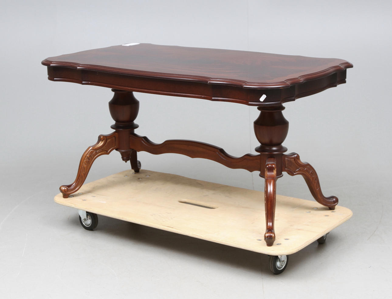 SOFFBORD, rokokostil, Alsterbro Möbler, 1900-talets andra hälft.