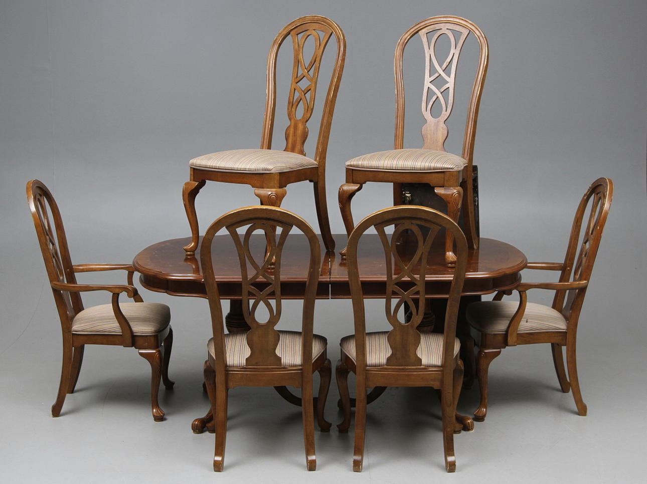 MATSALSGRUPP, 7 delar, colonialstil, 1900-talets fjärde kvartal.