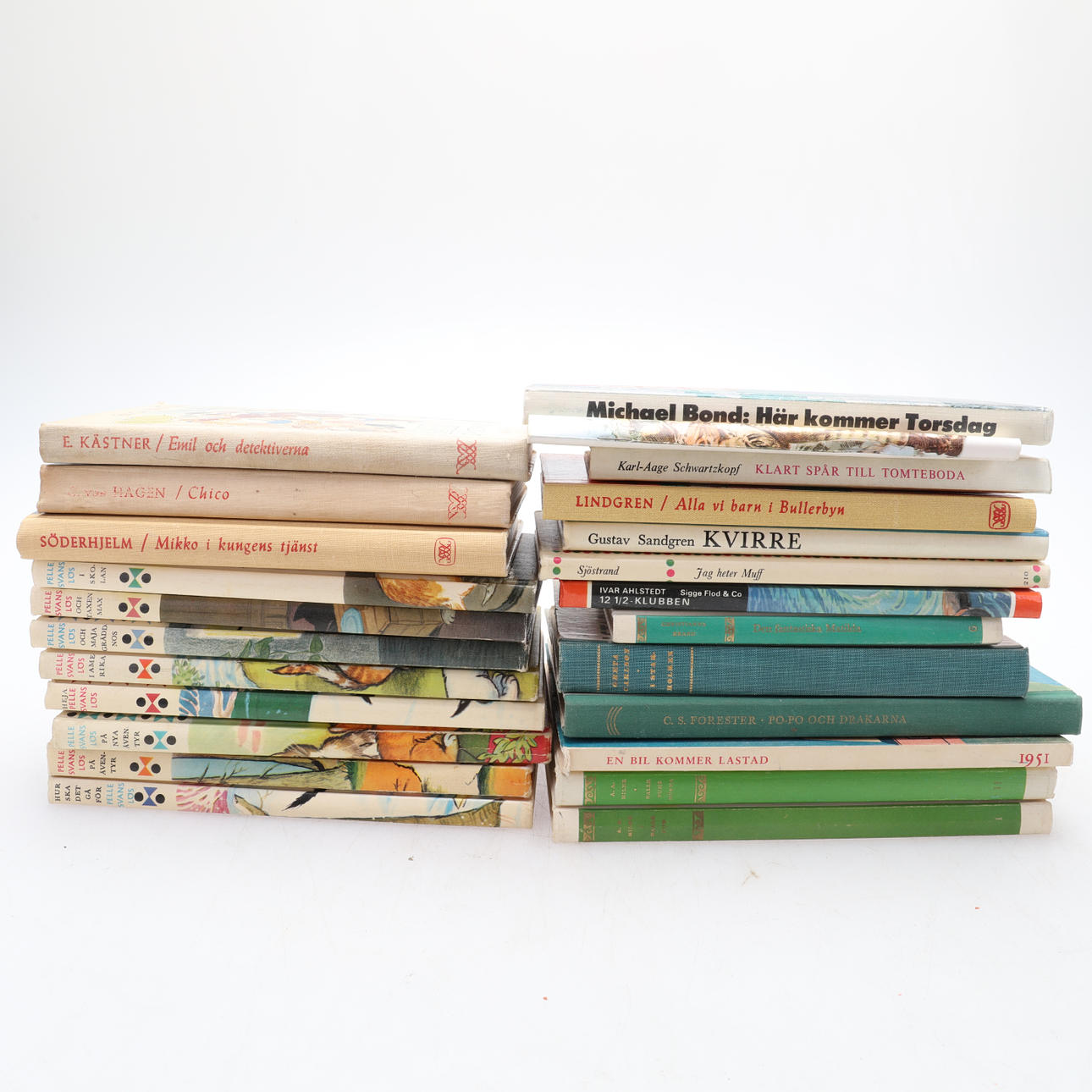 En samling Barnböcker.