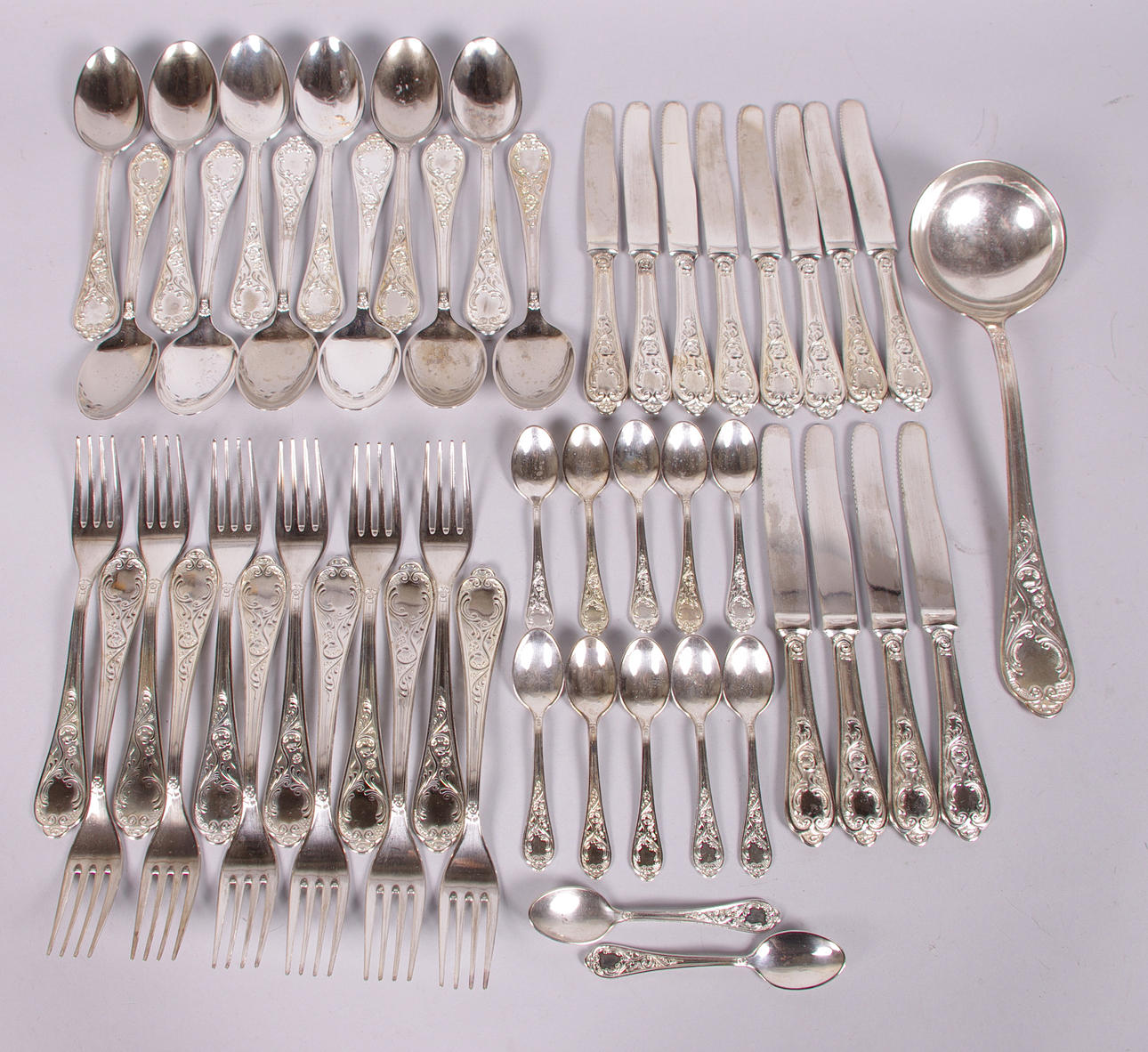 BESTICKUPPSÄTTNING., nysilver, Italien.