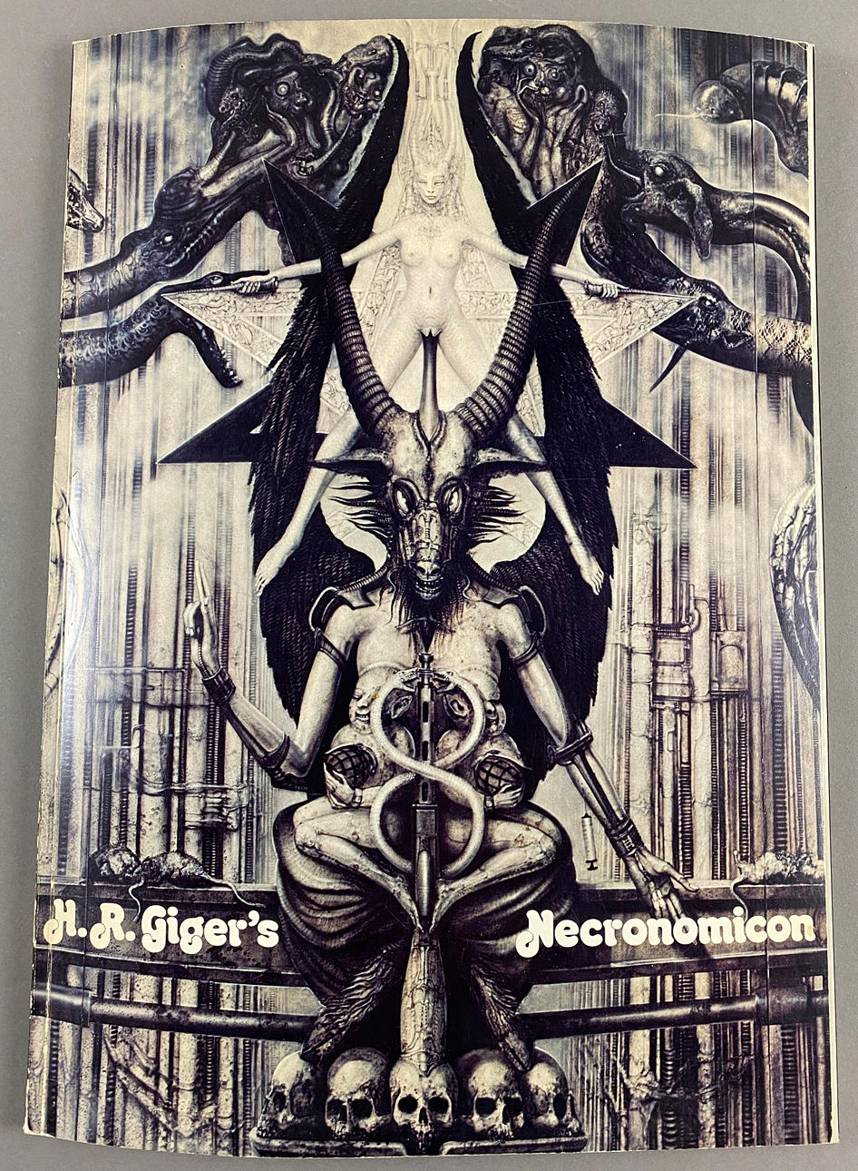 - H. R. GIGER. "Necronomicon", Sphinx-Verlag, Basel 1978.