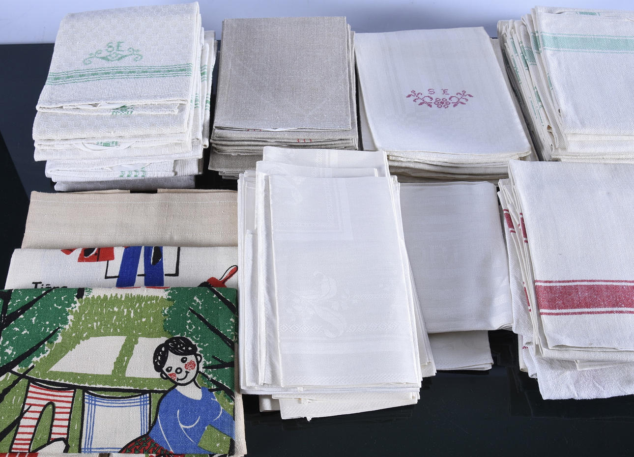 PARTI LINNE, dukar, mm.