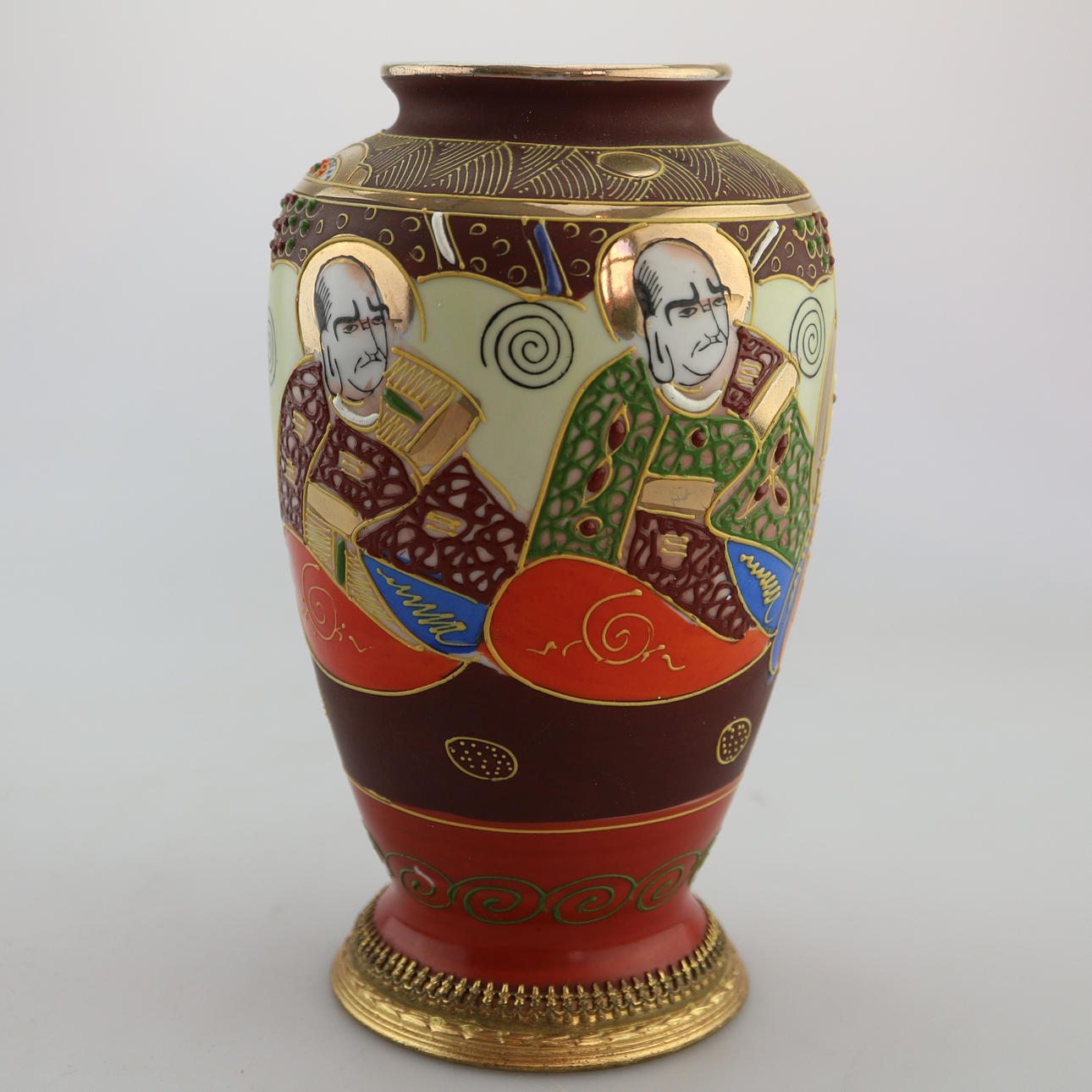 SATSUMA JAPAN VASE.