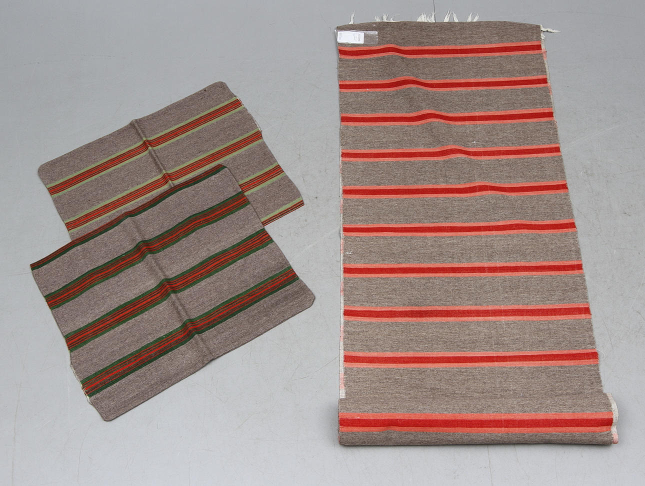 ALLMOGETEXTIL, bl.a åkdynor, 3 delar.