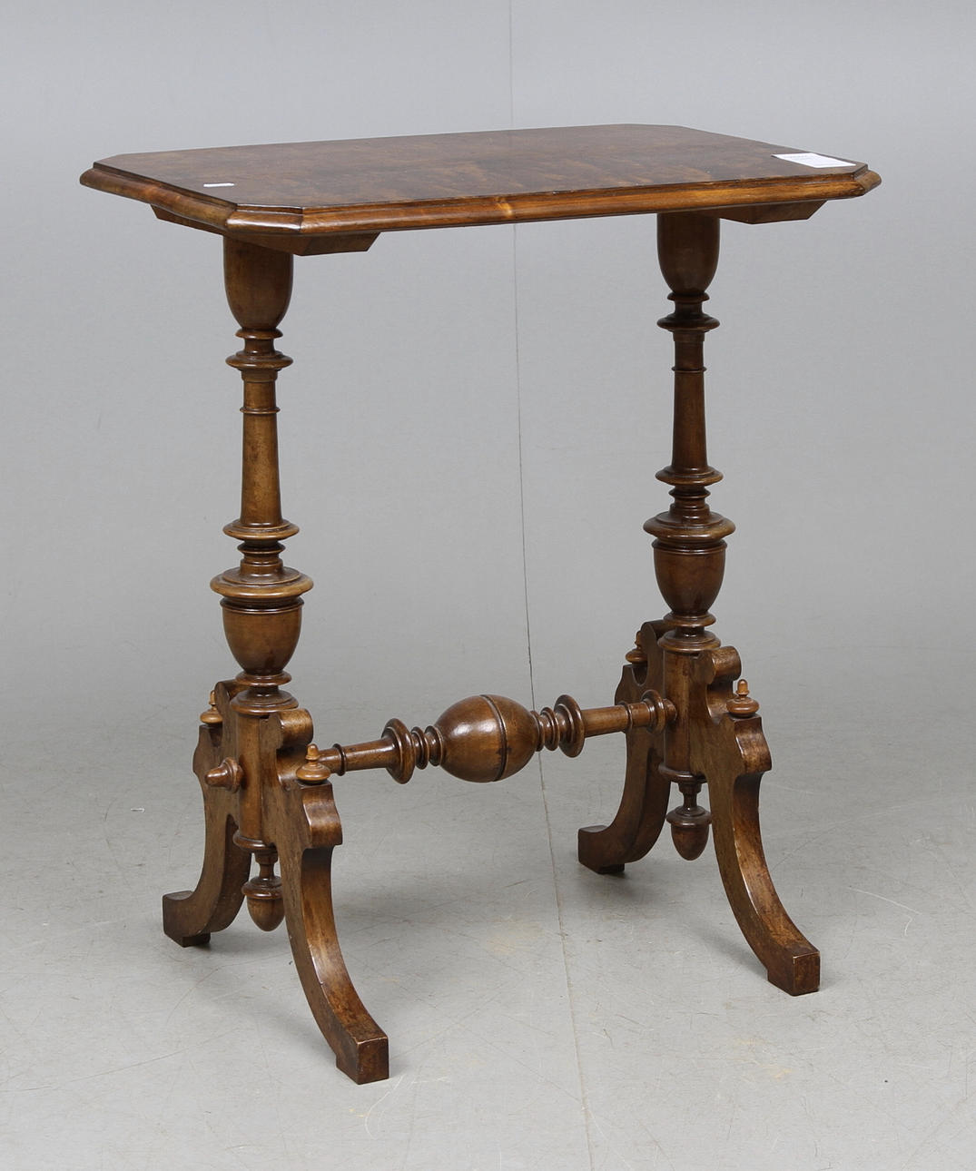 FÖNSTERBORD, nyrenässans, sent 1800-tal.