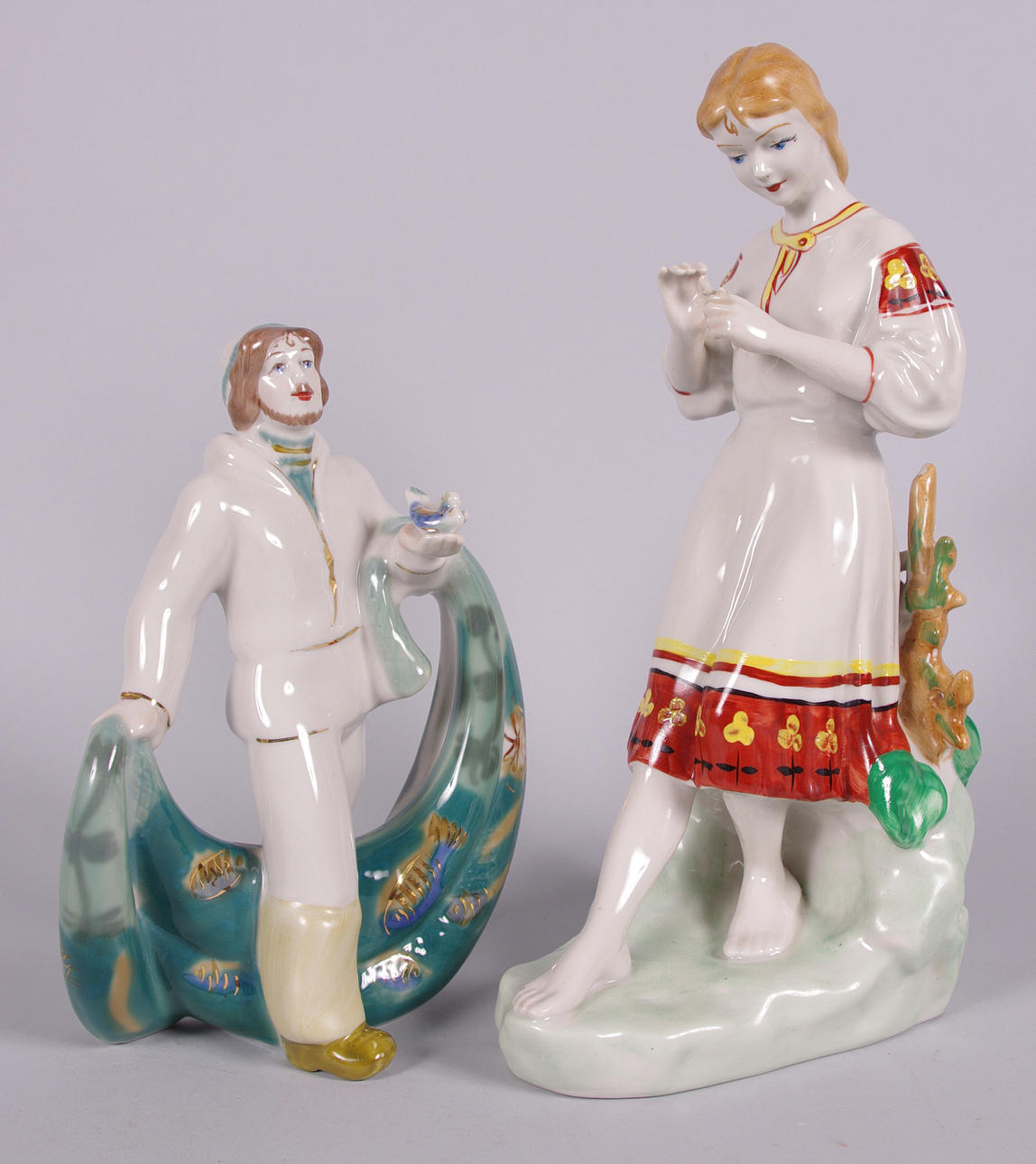 PORSLINSFIGURER, 2 stycken, Ryssland.
