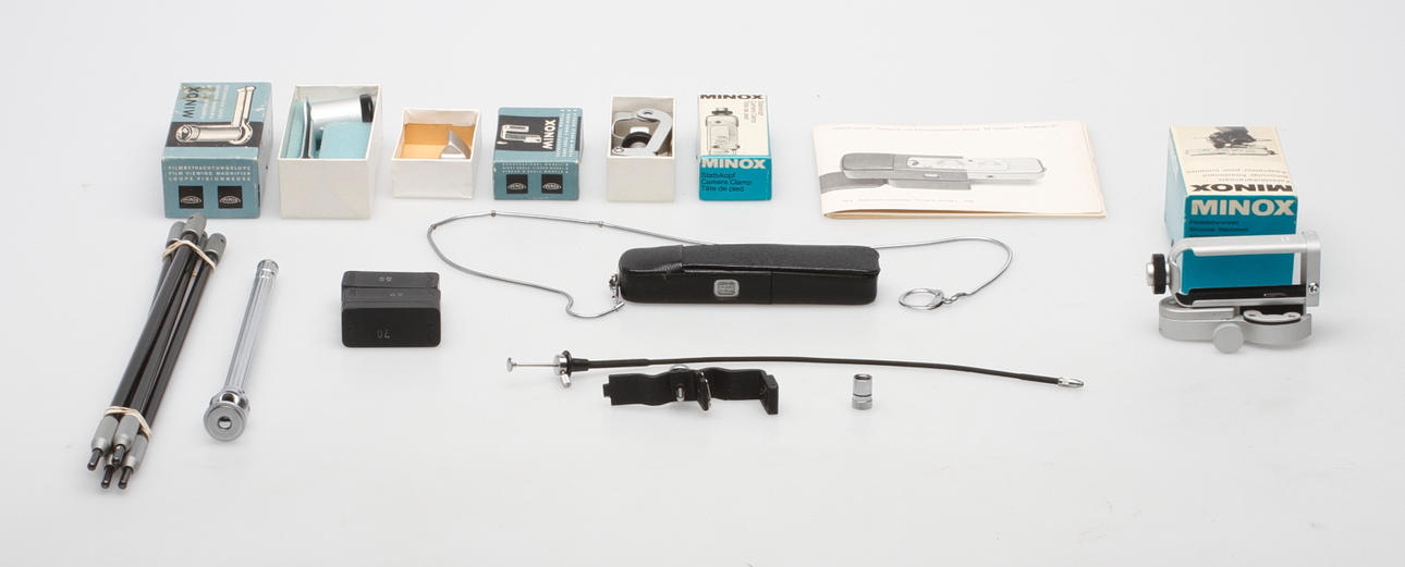 KAMERA samt TILLBEHÖR, Minox.
