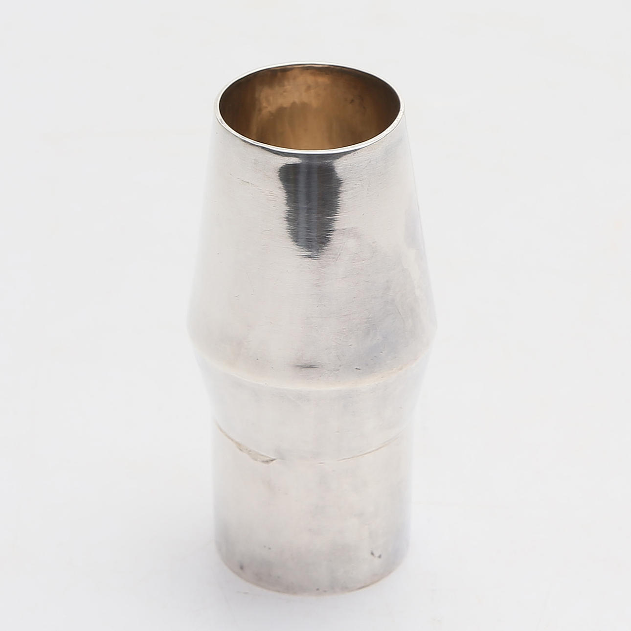 RAY URBAN. VAS, silver, 1963.